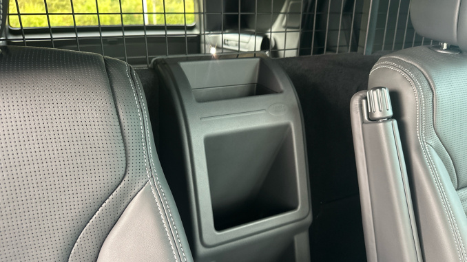 Land Rover Discovery Diesel 3.0 D350 Dynamic HSE Commercial Auto - Image 18